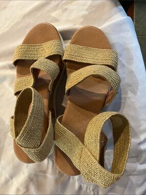 TOP Moda Beige Woven Strap Sandals